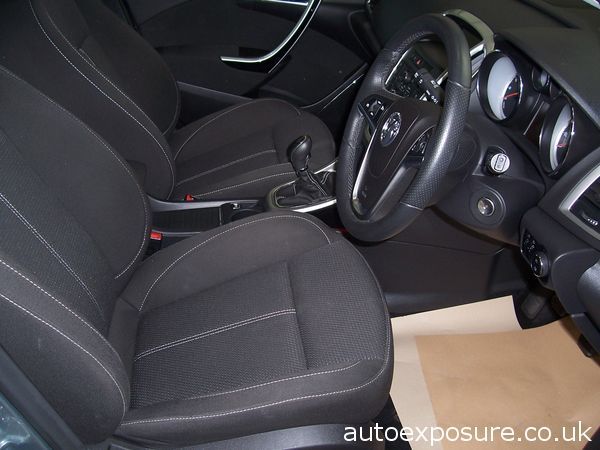 2012 Vauxhall Astra 1.4i 16V SRi image 4