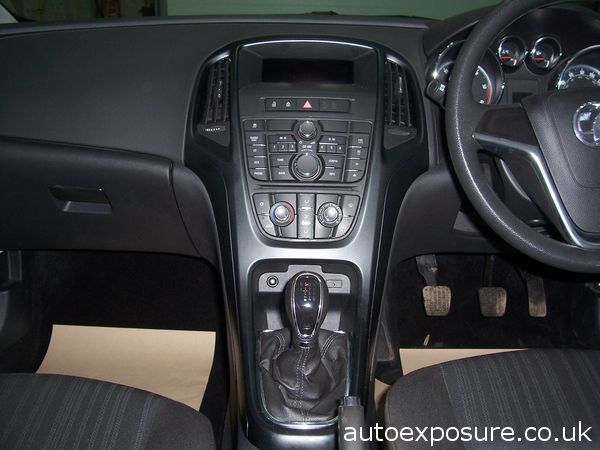 2012 Vauxhall Astra 1.7 CDTi 16V image 6