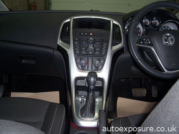 2012 Vauxhall Astra 2.0 CDTi 16V SRi image 6