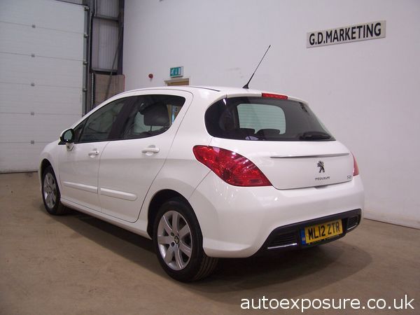 2012 Peugeot 308 1.6 HDi 92 Active image 3