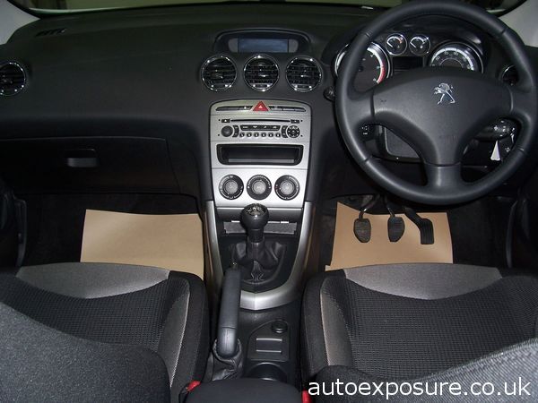 2012 Peugeot 308 1.6 HDi 92 Active image 6