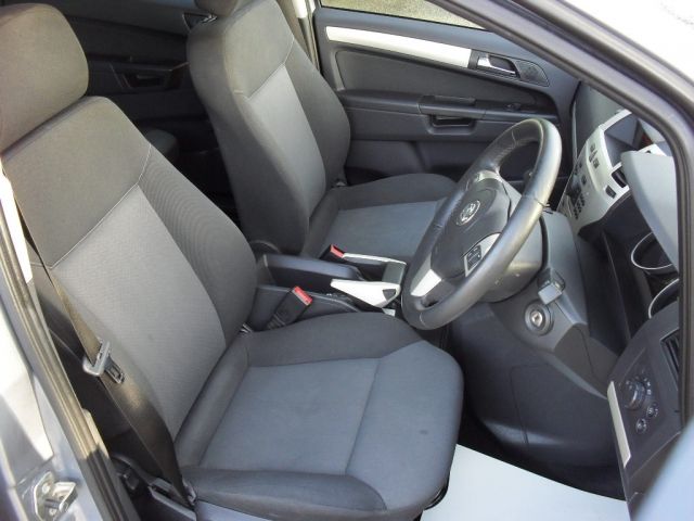 2009 VAUXHALL ZAFIRA 1.6i 5dr image 5