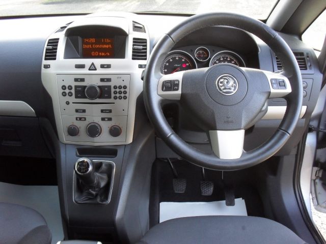 2009 VAUXHALL ZAFIRA 1.6i 5dr image 6