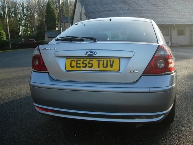 2005 FORD MONDEO 2.2TDCi 5dr image 3