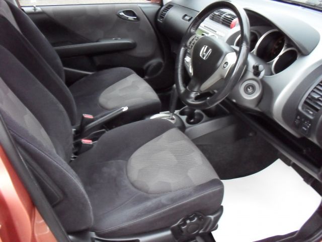 2005 HONDA JAZZ 1.4i-DSi SE Sport 5dr image 5
