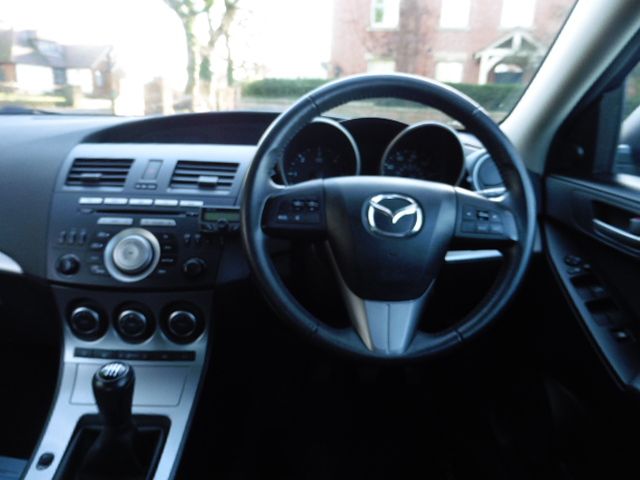 2011 MAZDA 3 1.6d 5dr image 5