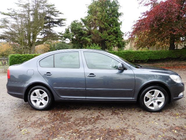 2011 SKODA OCTAVIA 1.4 TSI Elegance 5dr image 1