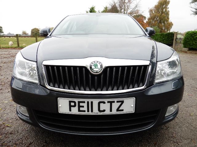 2011 SKODA OCTAVIA 1.4 TSI Elegance 5dr image 2