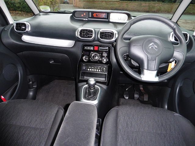 2013 CITROEN C3 PICASSO 1.6 HDi 8V 5dr image 6