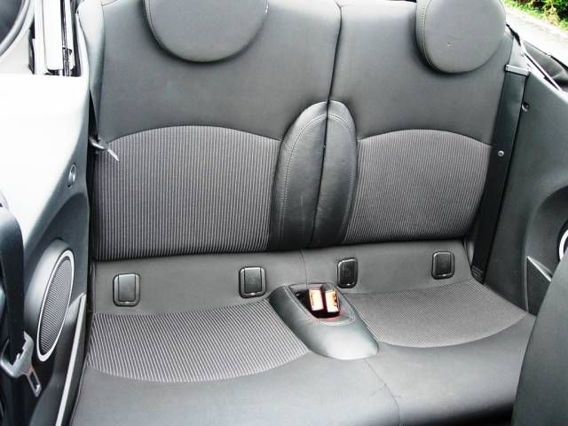 2011 MINI CONVERTIBLE 1.6 One 2dr image 8