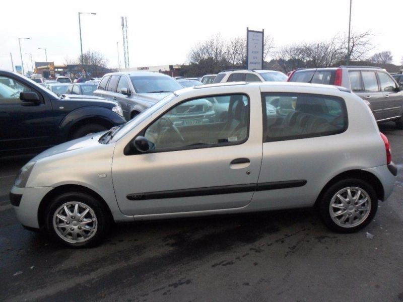 2004 Renault Clio 1.2 16V Expression image 3