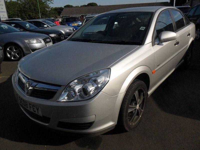 2008 Vauxhall Vectra 1.8 i VVT Life 5dr image 2