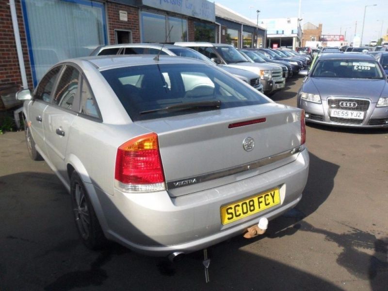 2008 Vauxhall Vectra 1.8 i VVT Life 5dr image 7