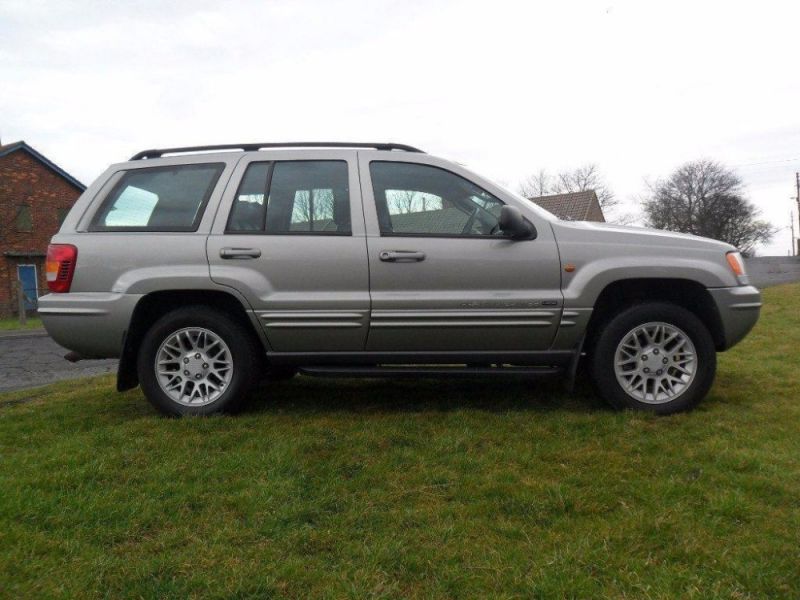 2002 Jeep Grand Cherokee 2.7 CRD 5DR image 3