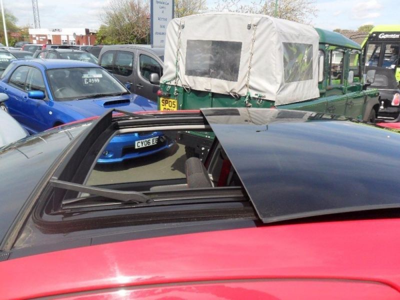 2009 Vauxhall Corsa 1.6 16v SRi 3dr image 4