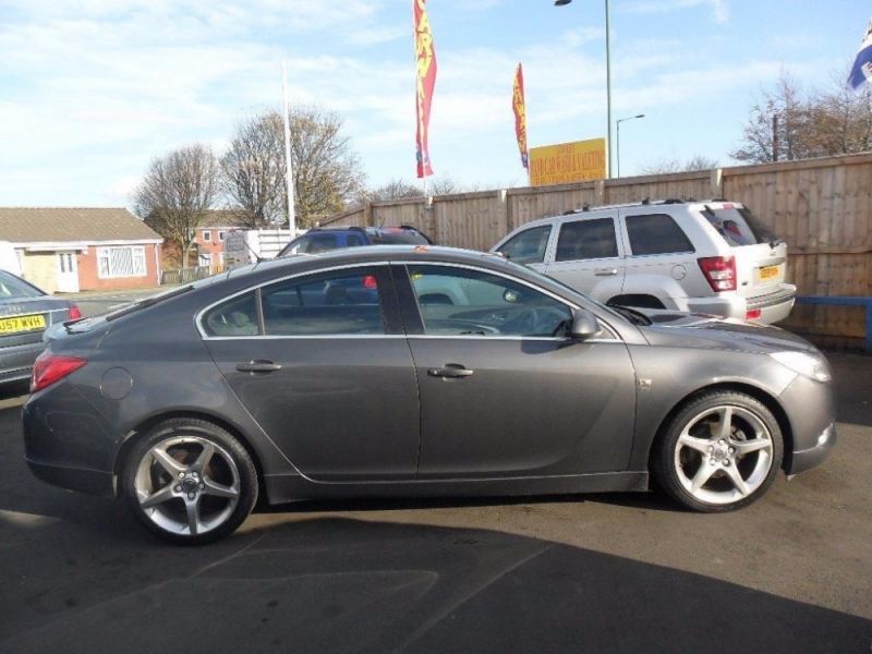 2010 Vauxhall Insignia 2.0 CDTi SRi Vx-line 5dr image 2