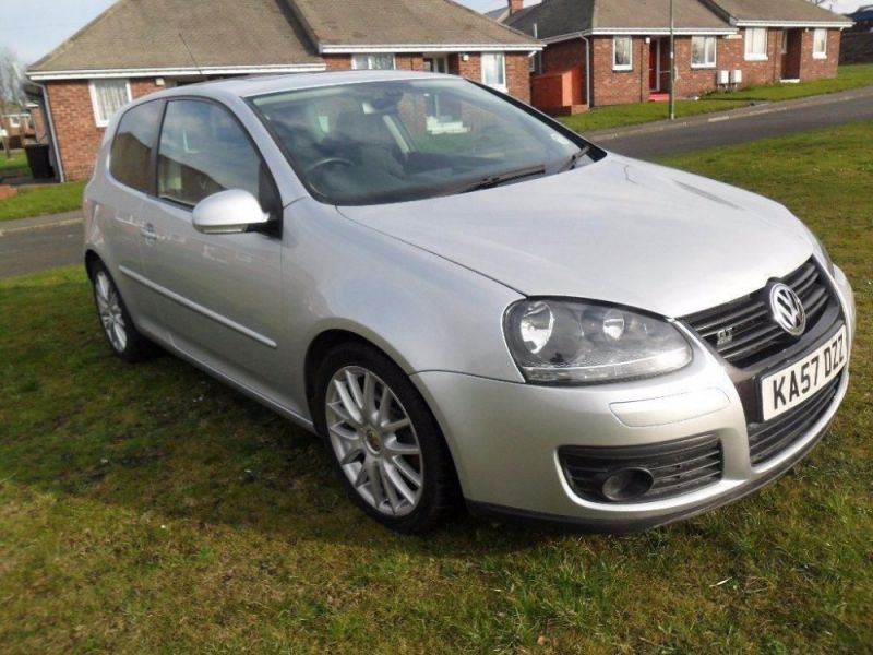 2007 Volkswagen Golf 2.0 GT Sport TDI 3dr image 1