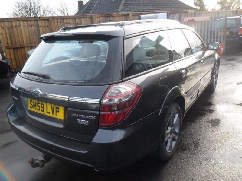 2009 Subaru Outback 2.0D RE 5dr image 5