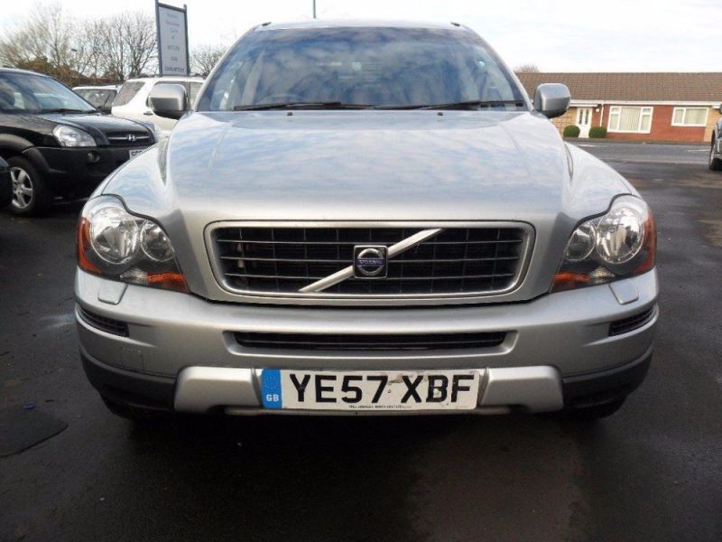 2007 Volvo XC90 2.4 D5 SE Sport 5dr image 3