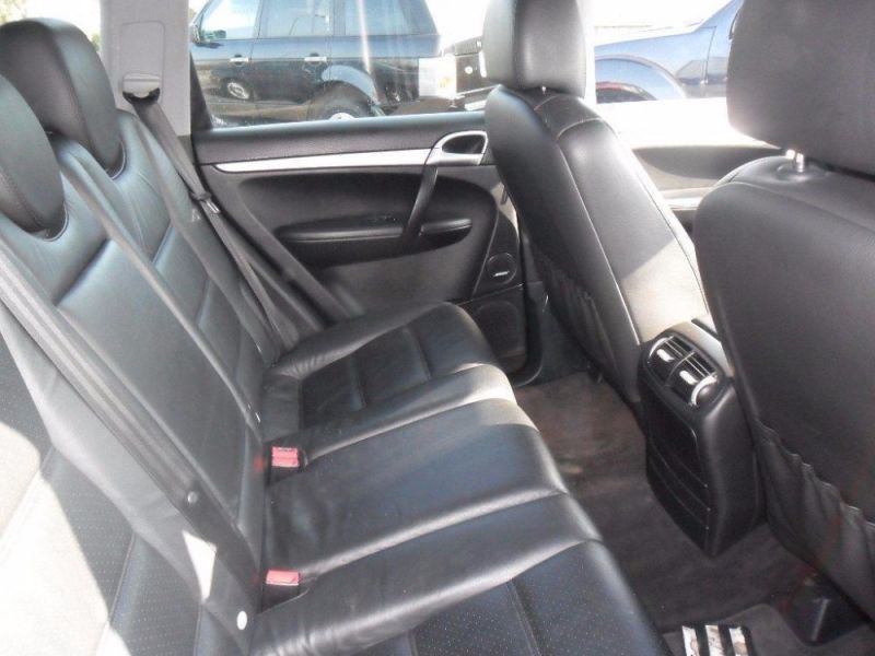 2004 Porsche Cayenne 3.2 V6 Tiptronic S 5dr image 5