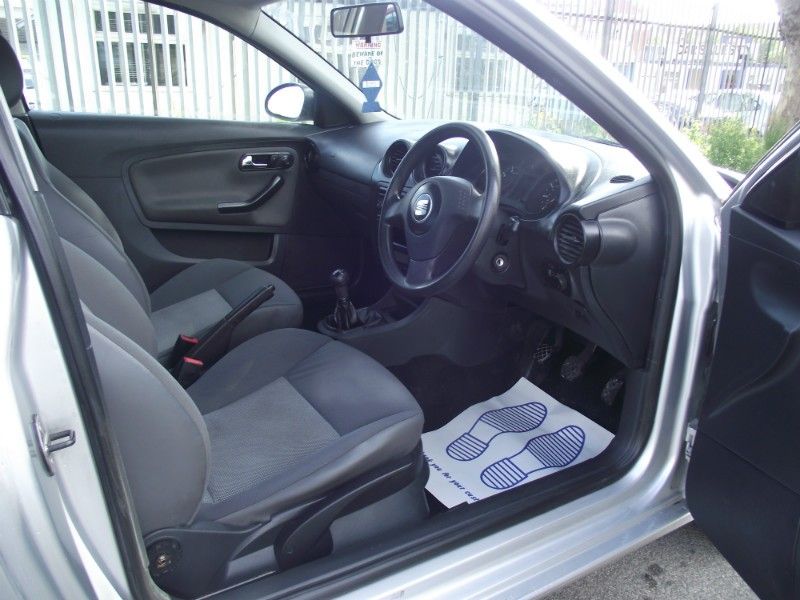 2004 Seat Ibiza 1.2 12v SX 3dr image 6