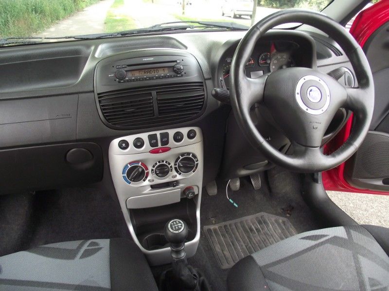 2004 Fiat Punto 1.2 16V Sport 3dr image 6