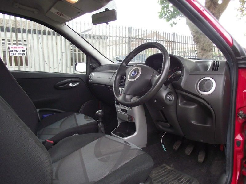2004 Fiat Punto 1.2 16V Sport 3dr image 7