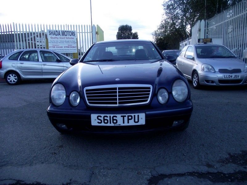 1998 Mercedes-Benz CLK 320 2DR image 2