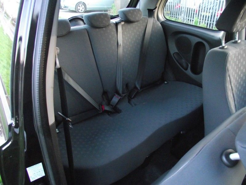 2004 Nissan Micra 1.2 16v S 3dr image 7