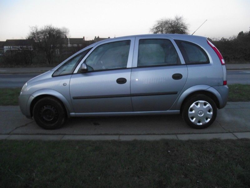 2004 Vauxhall Meriva 1.6 i 16v 5dr image 3
