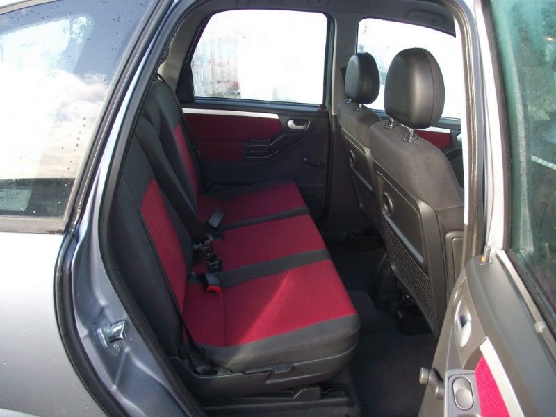 2004 Vauxhall Meriva 1.6 i 16v 5dr image 6