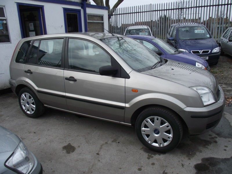 2004 Ford Fusion 1.4 5DR image 1