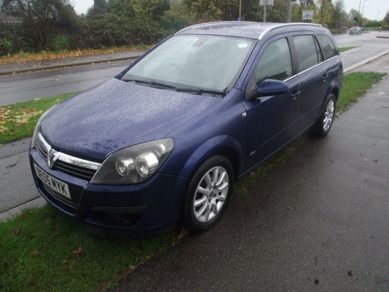 2005 Vauxhall Astra 1.6 i 16v Design 5dr image 1