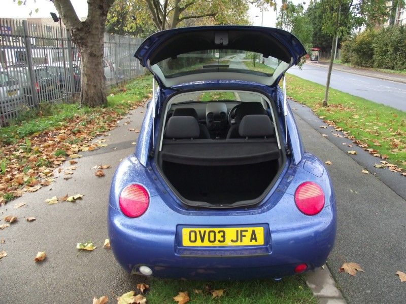 2003 Volkswagen Beetle 1.6 3dr image 4