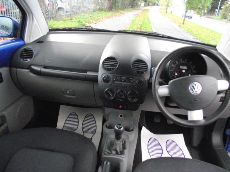 2003 Volkswagen Beetle 1.6 3dr image 5