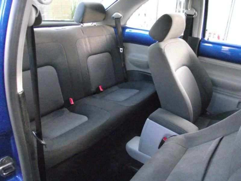 2003 Volkswagen Beetle 1.6 3dr image 6