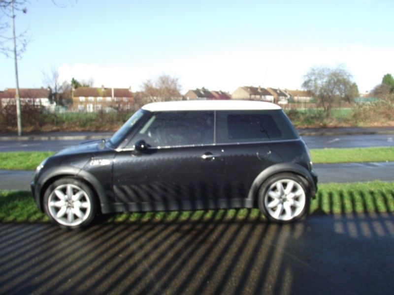 2002 MINI Hatch Cooper 1.6 3dr image 2