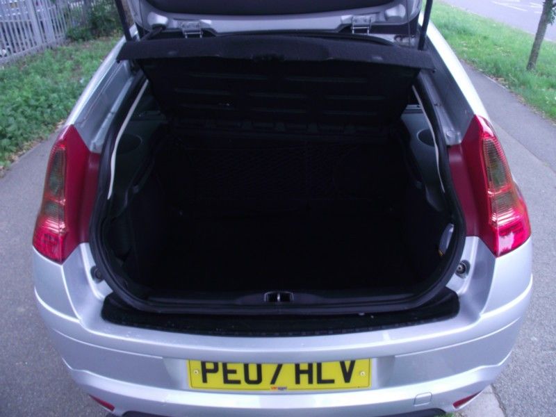 2007 Citroen C4 1.6i 16V VTR Plus 3dr image 6