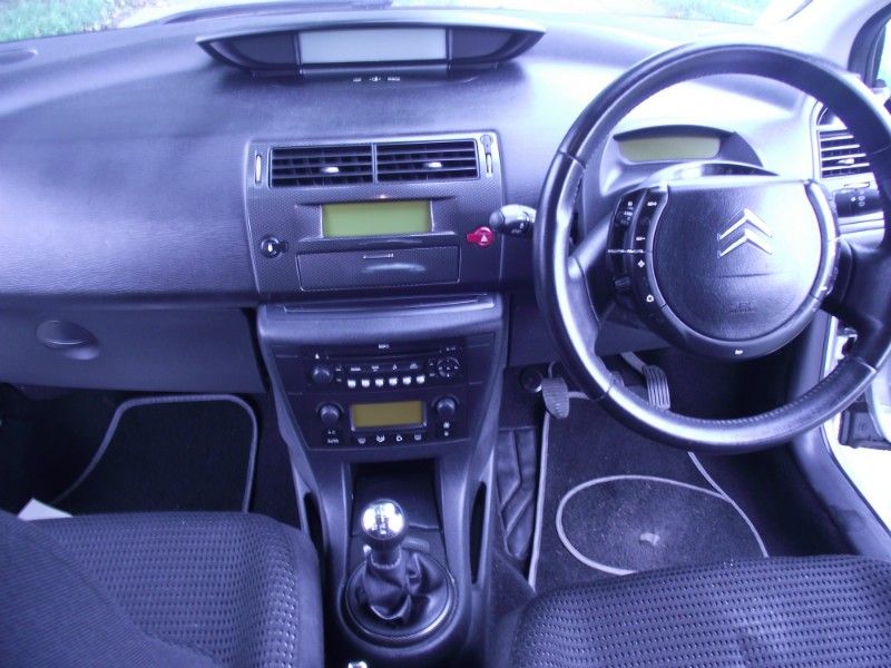 2007 Citroen C4 1.6i 16V VTR Plus 3dr image 7