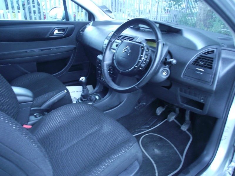 2007 Citroen C4 1.6i 16V VTR Plus 3dr image 9