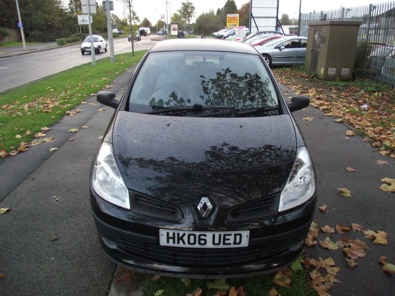 2006 Renault Clio 1.4 16V 3dr image 2