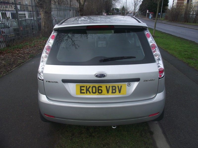 2006 Ford Fiesta 1.4 Zetec 3dr image 3