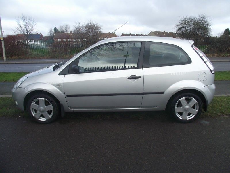 2006 Ford Fiesta 1.4 Zetec 3dr image 4