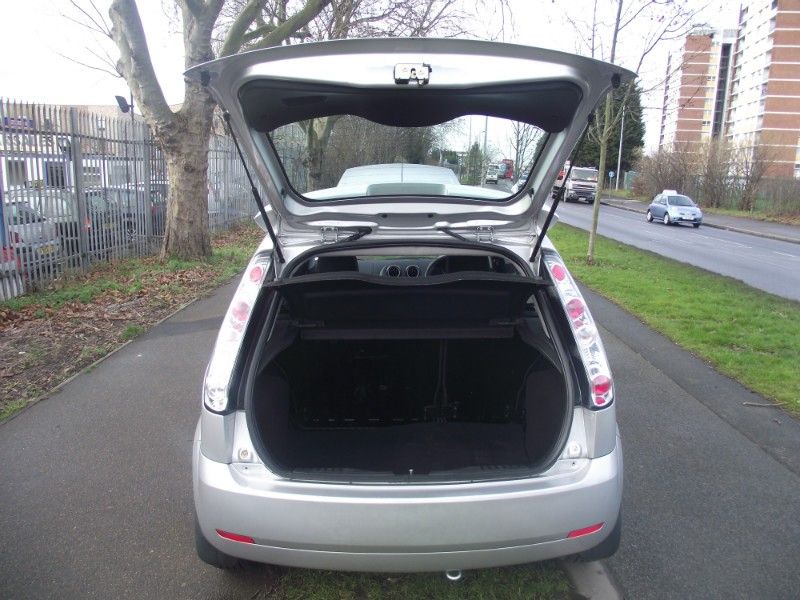 2006 Ford Fiesta 1.4 Zetec 3dr image 5