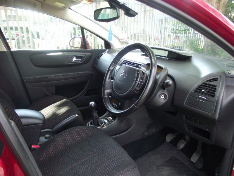 2006 Citroen C4 1.6i 16V VTR Plus 5dr image 8