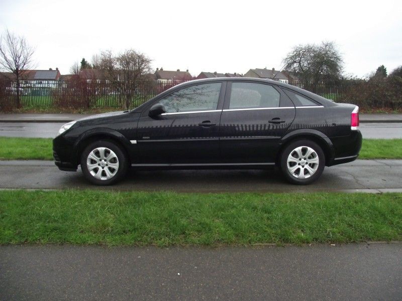 2007 Vauxhall Vectra 1.8 i VVT 5dr image 3