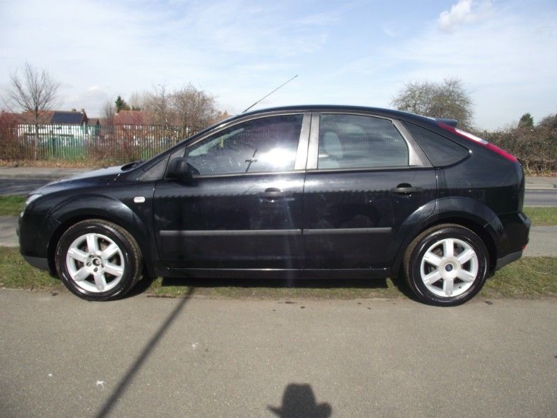 2006 Ford Focus 1.6 Sport 5dr image 4