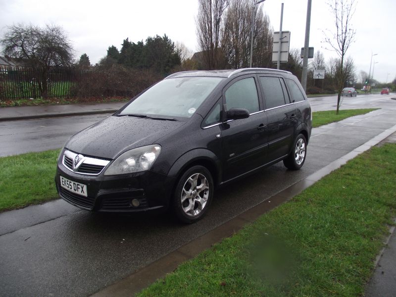 2005 Vauxhall Zafira 1.9 CDTi Design 5dr image 1