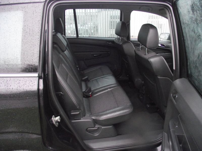 2005 Vauxhall Zafira 1.9 CDTi Design 5dr image 6