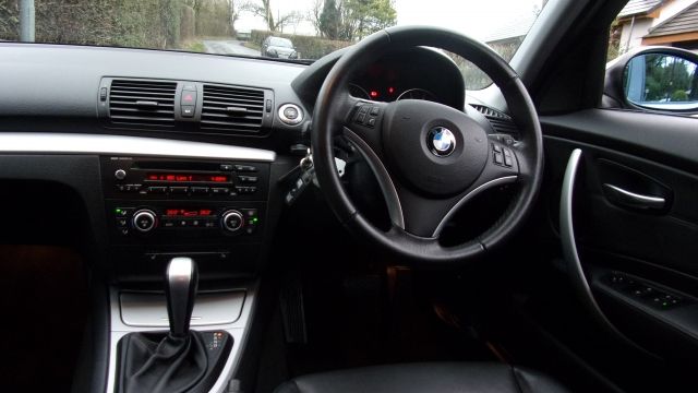 2007 BMW 1 SERIES 118i SE 5dr image 5